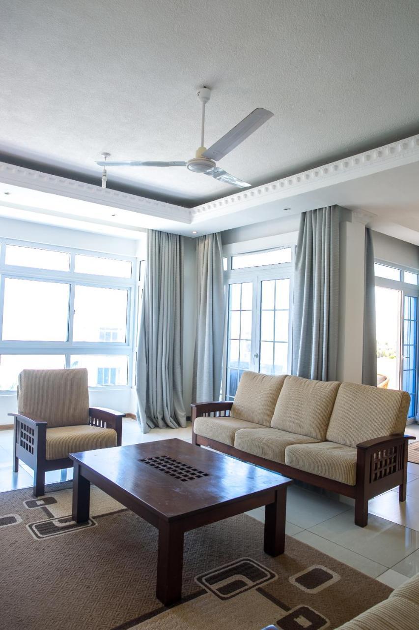 Almasi Oceanfront Nyali Apartment Mombasa Exterior photo