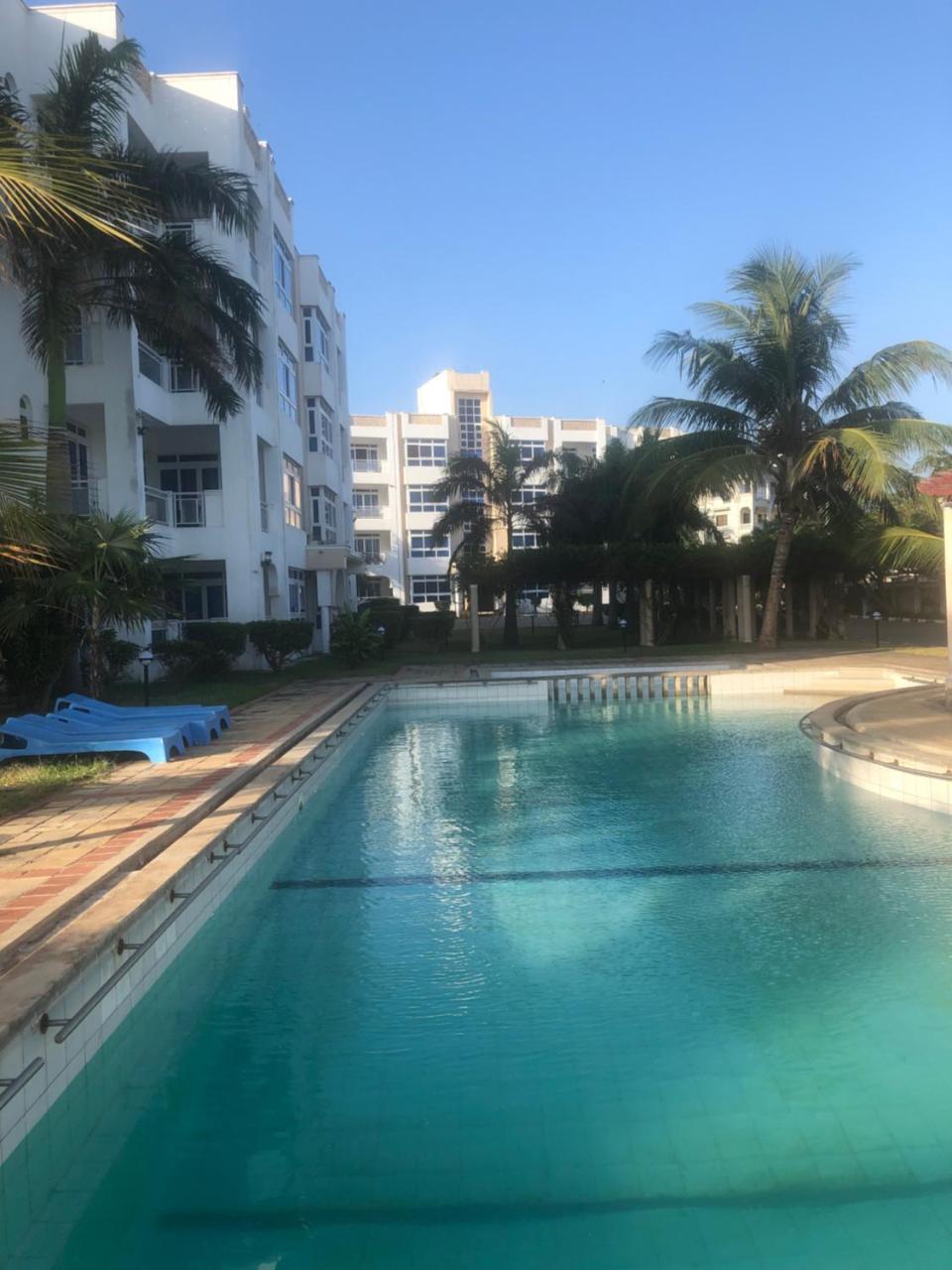 Almasi Oceanfront Nyali Apartment Mombasa Exterior photo